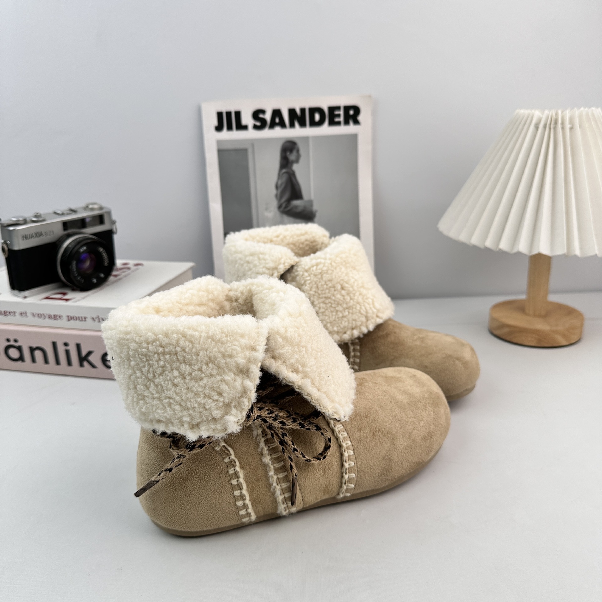 Yuanbo2025 invierno nuevo estilo retro ventana plana con base de ocio engrosado cómodo calentamiento botas de nieve para mujeres