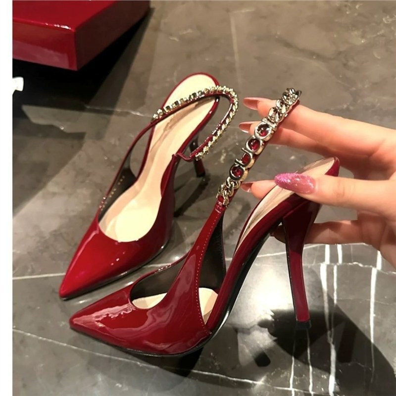 High-End Red Wedding Shoes with a Stylish Design for Ladies, 2026 Pointed-Toe Stiletto Heels with Chain Backless Closed-Toe Sandals