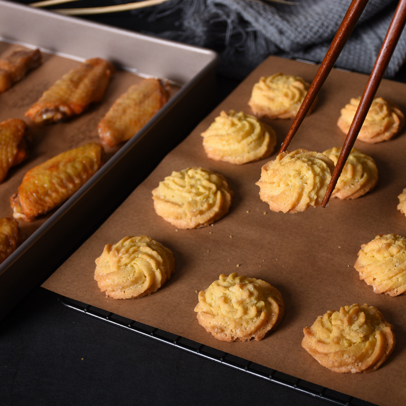 Papel Kraft a prueba de aceite Pollo frito Pfritas papel a prueba de aceite papel de barbacoa papel de hornear para el hogar papel absorbente de aceite papel de embalaje de alimentos papel cuadrado