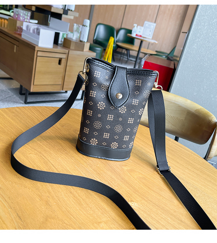 Damentaschen 2024 neuer Stil Kontrastfarbe Blumenschnalle vertikale Pommes-Frites-Tasche lässig einfache kleine quadratische Tasche Handytasche trendy_voghion.com