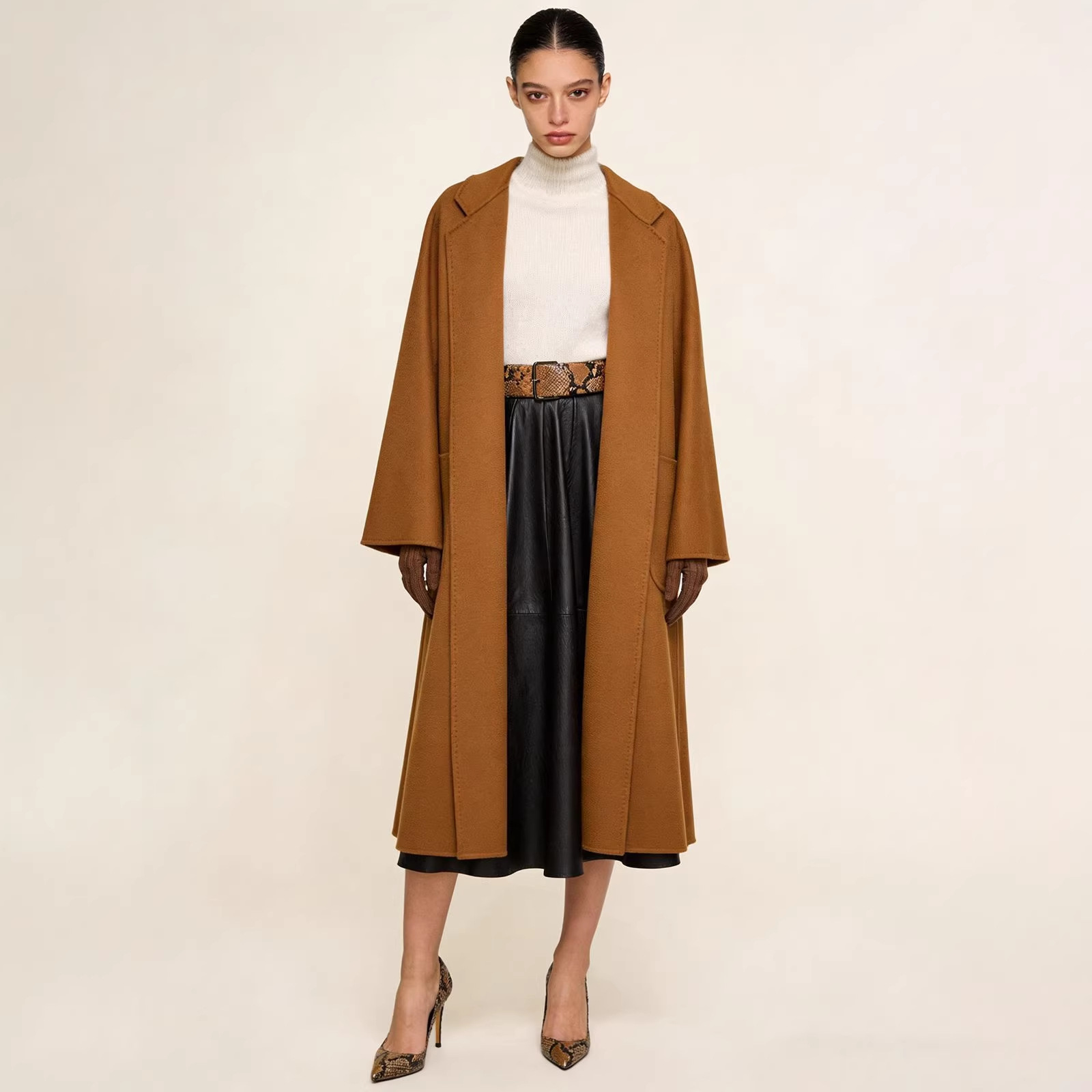 라브로 양면 캐시미어 코트 여성용 워터웨이브 M 브랜드 루드밀라 목욕가운 롱 양털 코트