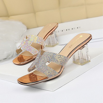 Han edition 838-1 daily female fashion cool slippers transparent with thick with delicate high-heeled hollow transparent