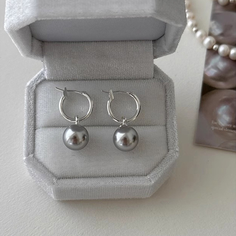 Fashionable Korean elegant earrings