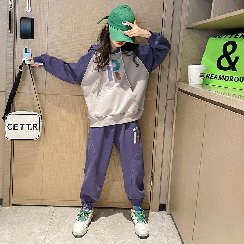 여자 가을 의류 세트 2024 큰 어린이를위한 새로운 한국어 스타일 후드 티셔츠 유행 서양식 캐주얼 스포츠 투피스 세트