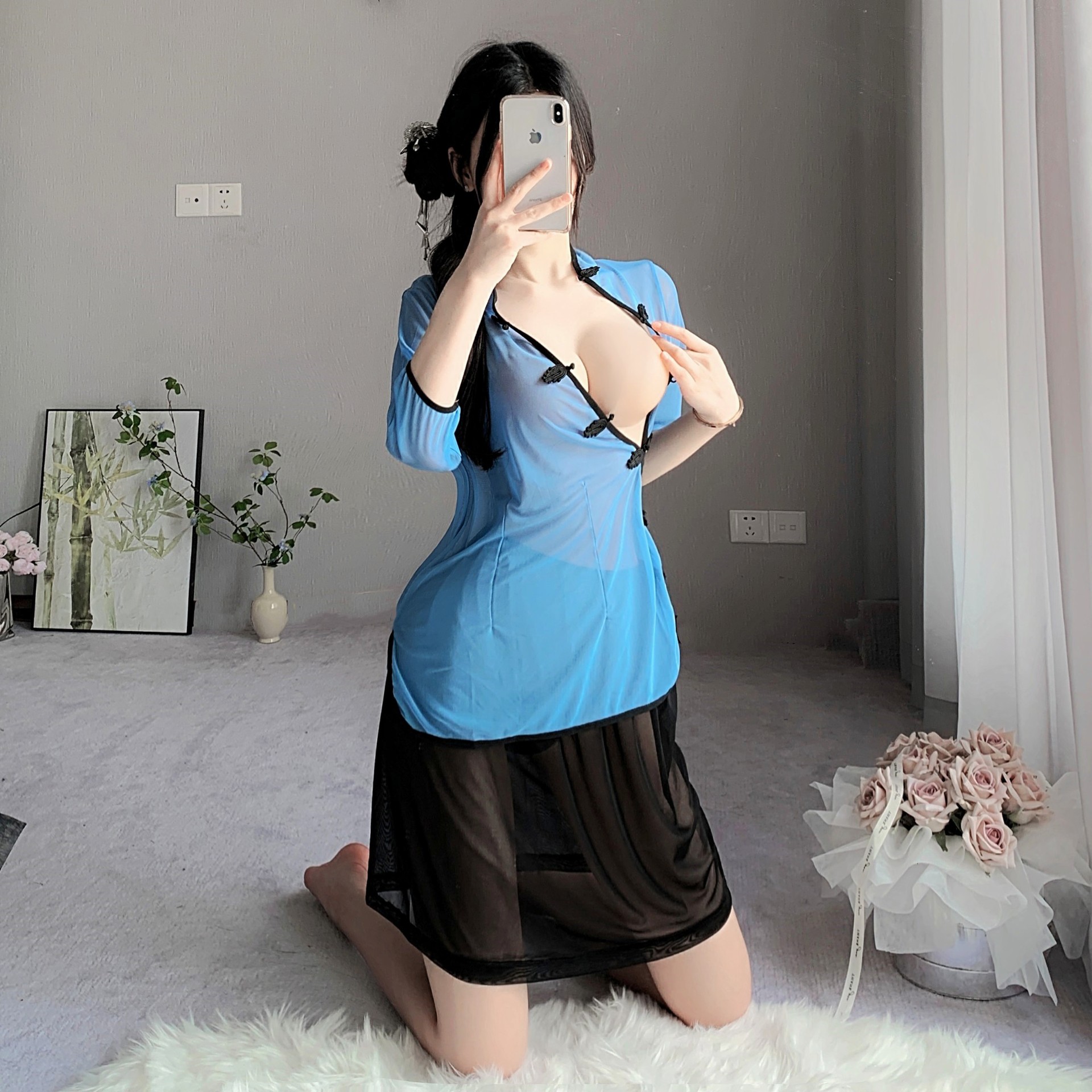 1113 [blue top + black skirt]