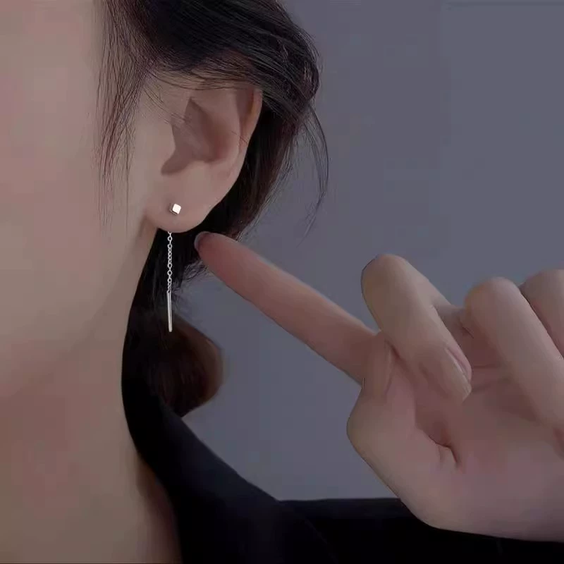Серебряная игла, серьги, короткая цепочка с кисточками, серебро 925 образец, оптом, стиль легкой роскоши