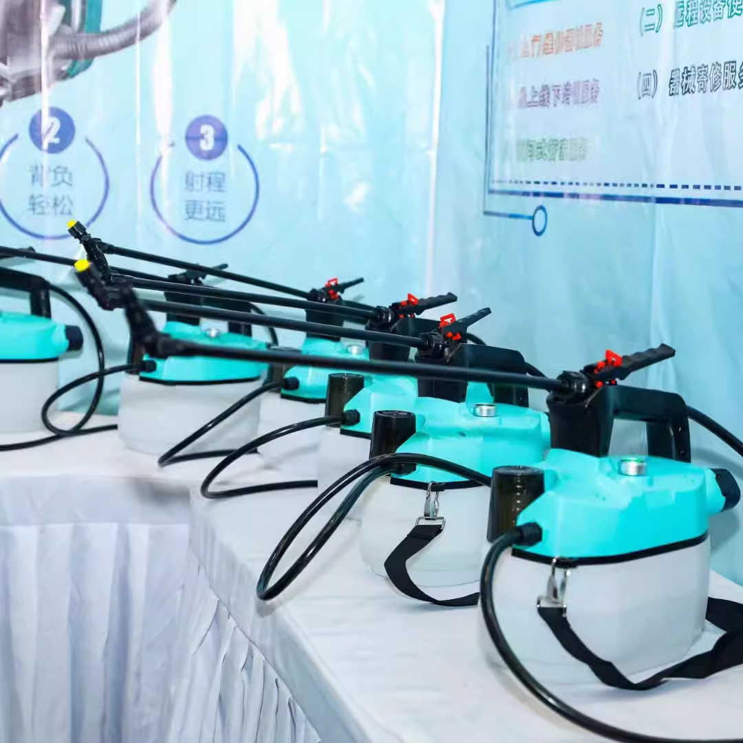 卫小卓4升电动喷雾器单肩侧背喷洒电池喷壶高压锂电池滞留常量