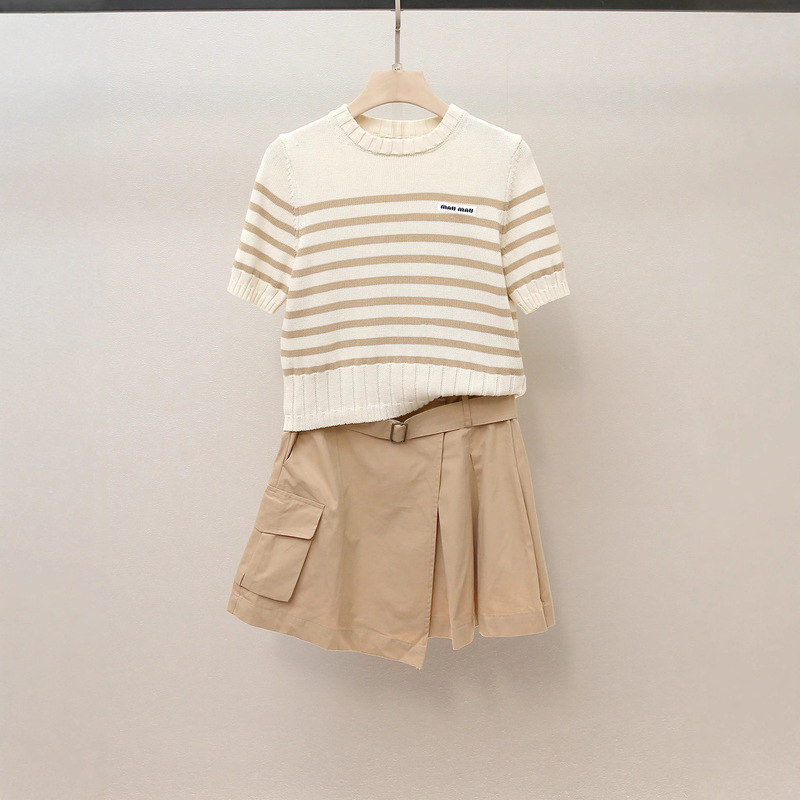 Shenzhen Nanyou Classy Women's Autum New French Stripesd Knitwear A-Line Design Skirt Suit for Women