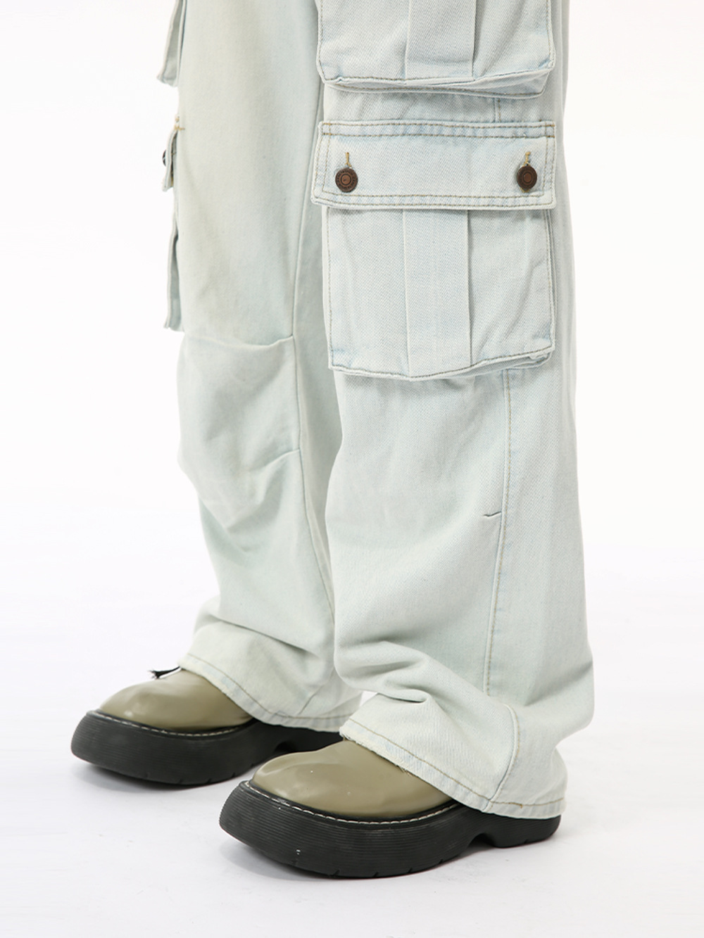 MTLCLOTHES Hombres| 2024 otoño nuevo color claro lavado con agua de bolsillo vaquero herramientas de piernas de cocina