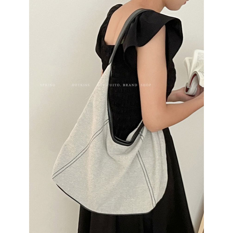 ?大容量帆布包包女2025新款潮单肩腋下包休闲大学生上课通勤托包