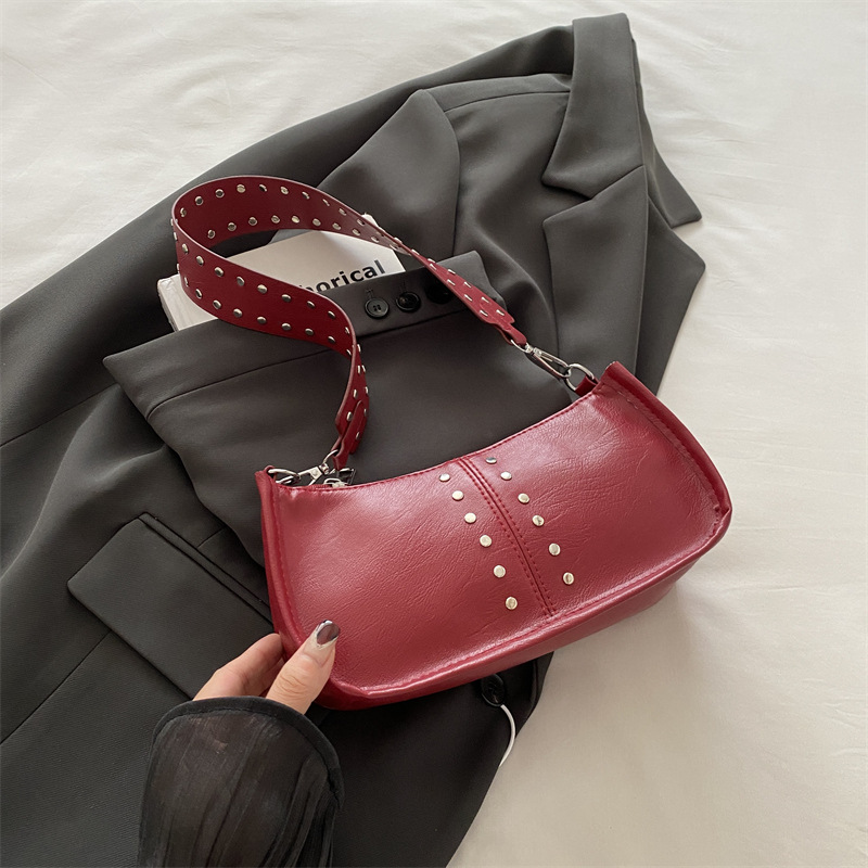 2024 otoño nuevo estilo de alto valor visual coreano simple bolso de hombro personalidad retrógrada bolso de brazo pequeño cuadrado