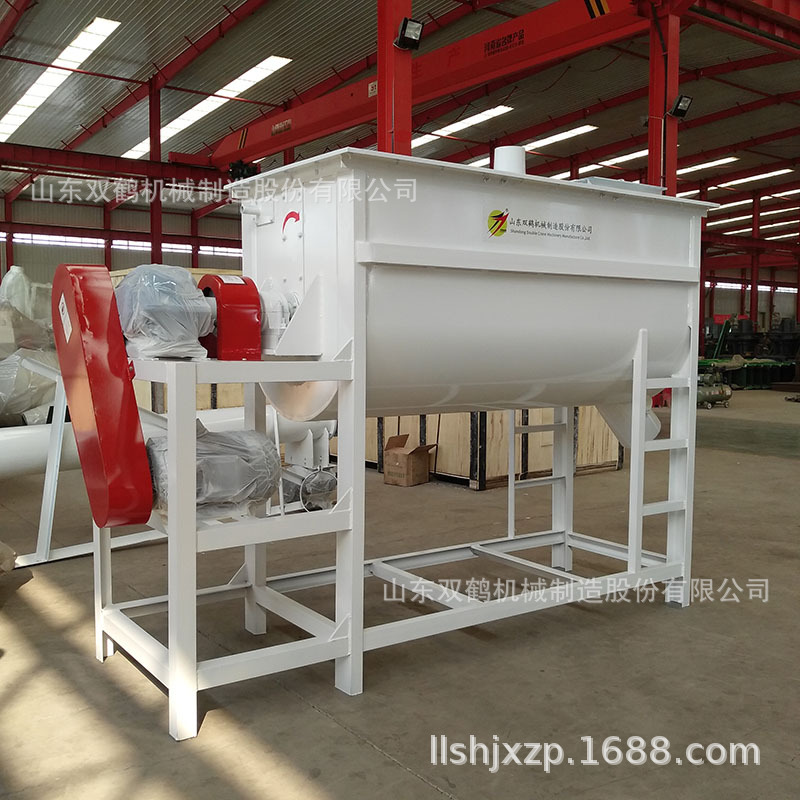 厂家现货直销一吨猪饲料搅拌机 卧式饲料粉碎搅拌机 饲料加工设备