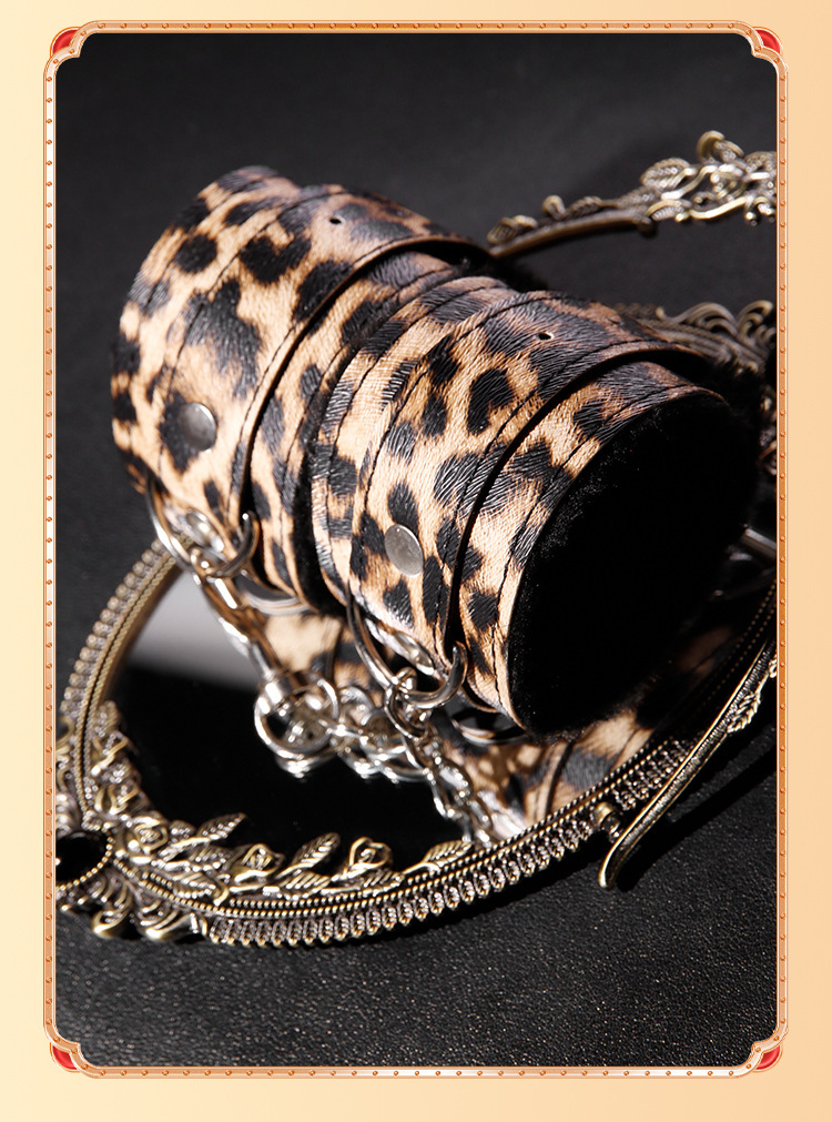 Adult Bondage Kit with Handcuffs, Anal Plug and Nipple Clamps in Red Leopard Print — detail image 28