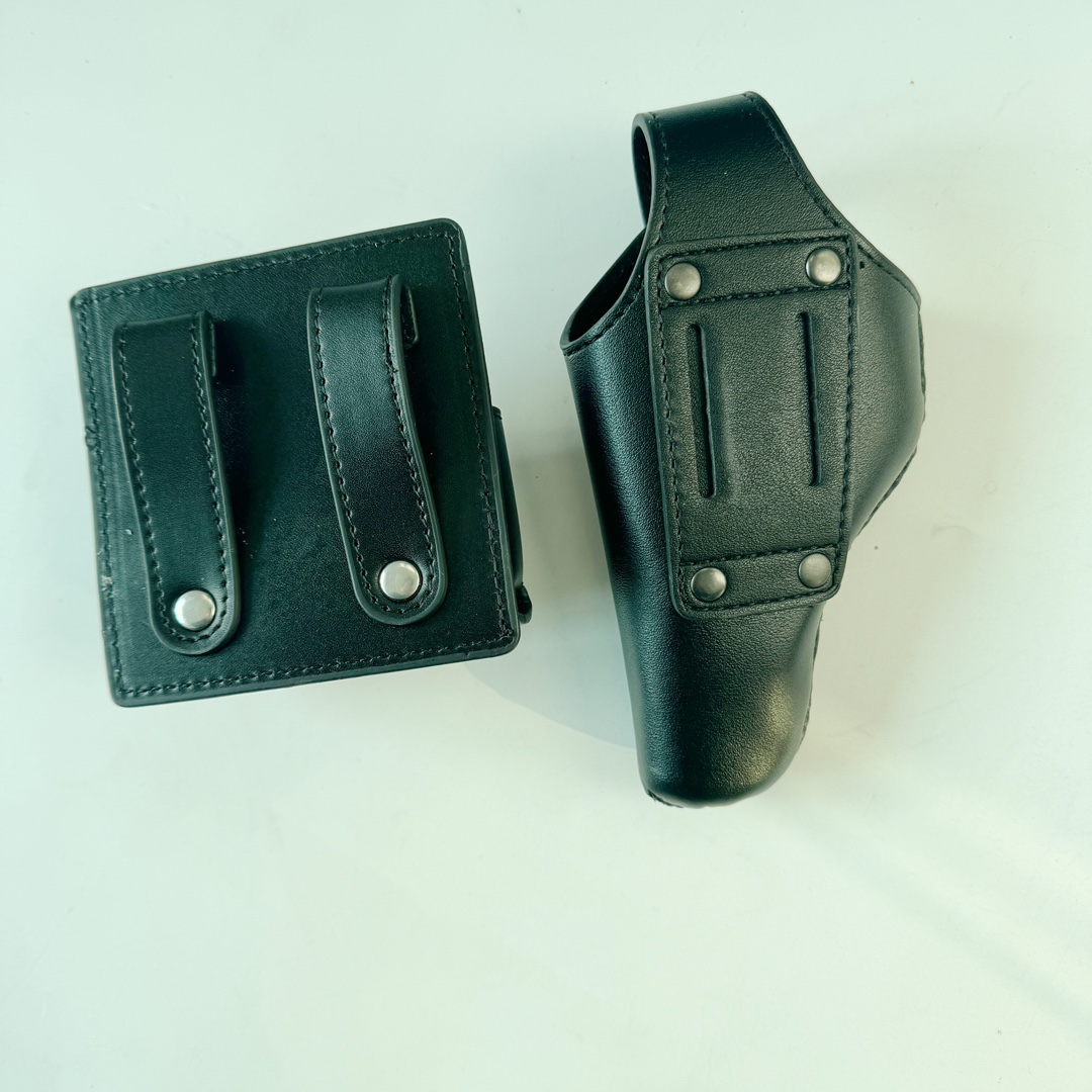 리볼버 9MM 홀스터 성형 전술 빠른 풀 훈련 성능 소품 소 가죽 홀스터 더블 행 총알 홀스터