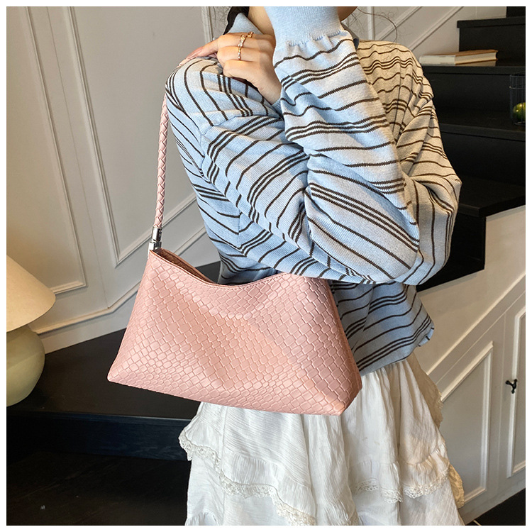 Solid color casual woven pattern large-capacity fashionable 2025 retro new style, elegant underarm bag, single-shoulder hand-carry ladies' bag undefined