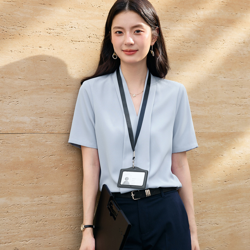 Short-Sleeved Women's Shirts, Professional Attire, Elegant Workwear, Loose-Fitting Shirts, Office Wear, Women's Work Clothes, Half-Sleeved Tops