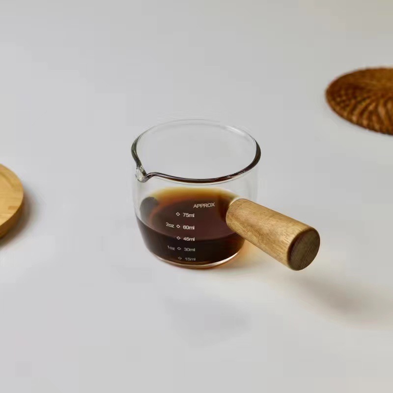 メーカー卸売ミルクカップミルクポットエスプレッソスケール計量カップコーヒーとミルクカップ木柄ミルク缶家庭用|undefined