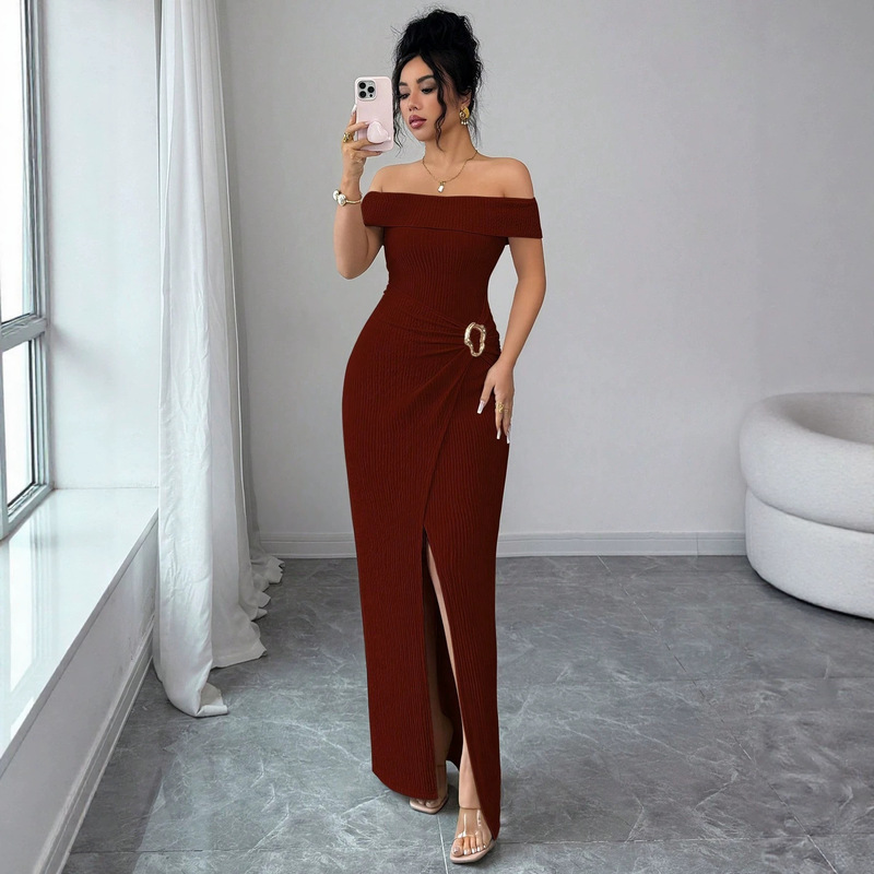2026 burgundy one-shoulder ribbed slim-fit bodycon long dress with a high-end feel, slit, and floor-length design for banquets 2026 burgundy one-shoulder ribbed slim-fit bodycon long dress with a high-end feel, slit, and floor-length design for banquets
