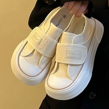 丑萌两穿魔术贴帆布鞋女夏季新款chic小众芒果头厚底一脚蹬小白鞋