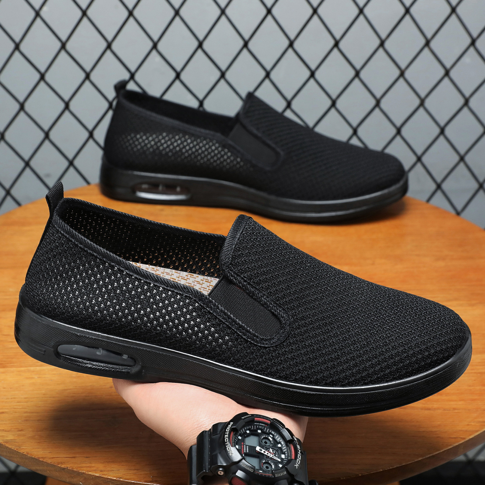 Zapatos de tela transpirables de un pie para hombre, primavera ligera con suela suave zapatos casuales para hombre, tela de malla de tela de vuelo, zapatos de hombre cómodos y resistentes al desgaste