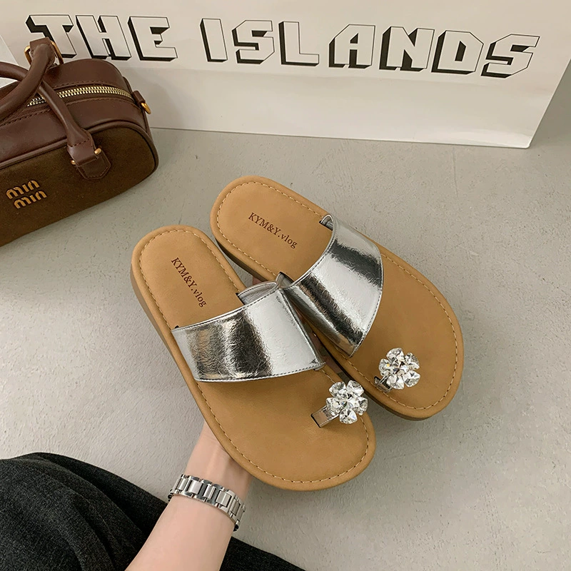 Женские летние босоножки-шлепанцы с камнями, новая модель 2025 года, в стиле феи, для пляжа, на толстой подошве, с юбкой.