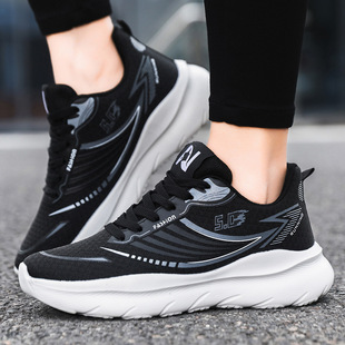 Men's Sports Shoes 2025 Spring and Summer Mesh Breathable Comfortable Fly-Knit Lightweight Casual Shoes Running Shoes Cross-Border Hot Sale