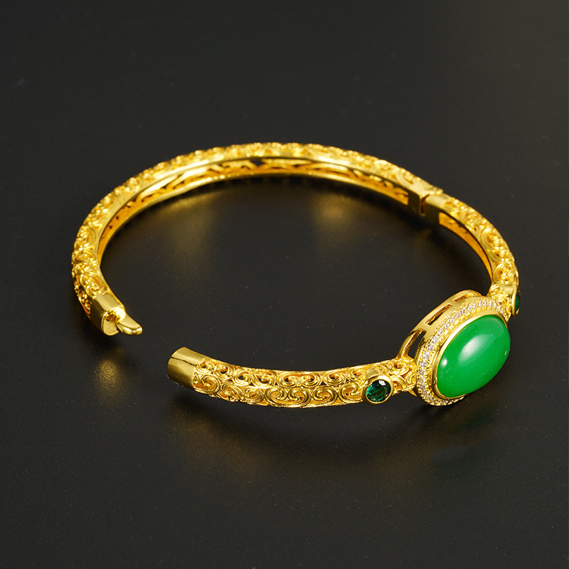 Palacio de oro de Gufa Sha viento patrón hueco tallado brazalete abierto dama rica y noble temperamento joyas fabricantes al por mayor