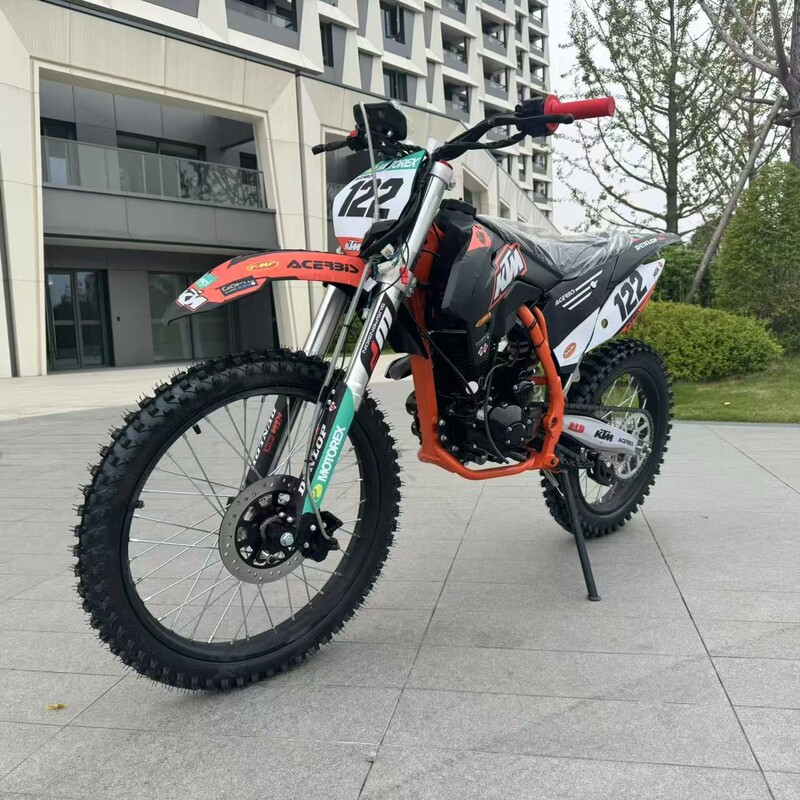 The new big off-road high race forest road off-road vehicle mountain off-road motorcycle vehicle all-terrain vehicle 250CC motorcycle