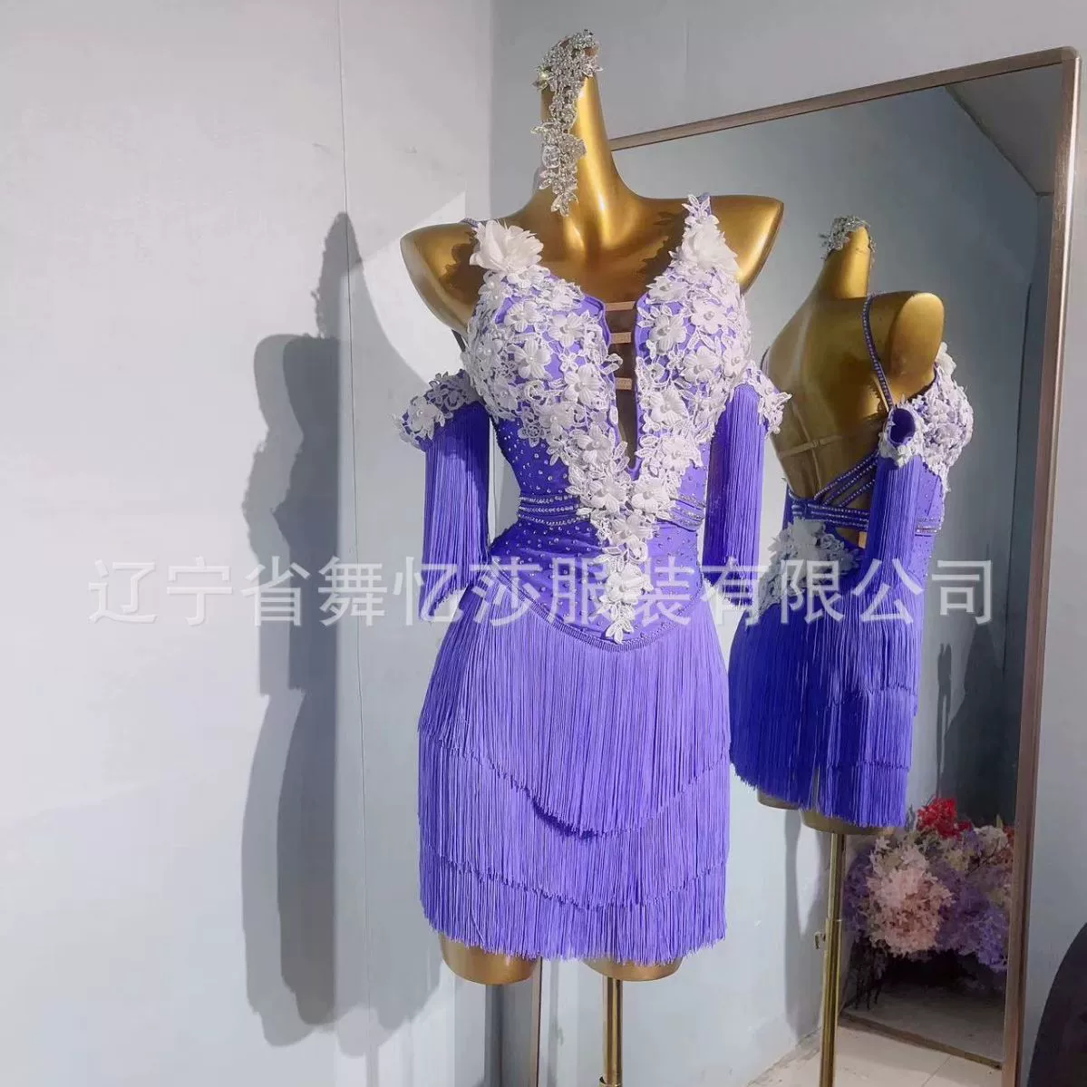 Платье для латиноамериканских танцев с глубоким V-образным вырезом, пайетками и бахромой, костюм для танцевальных соревнований, костюм для выступлений в латиноамериканских танцах для взрослых, костюм для групповых выступлений на сцене