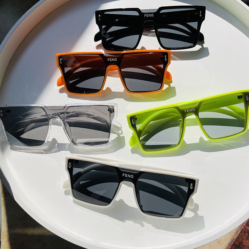 New Style Sunglasses for Men, Trendy Punk Street Photography Sunglasses for Women, Internet Celebrity Style, Avant-Garde Yellow Square Sun Visors Wholesale