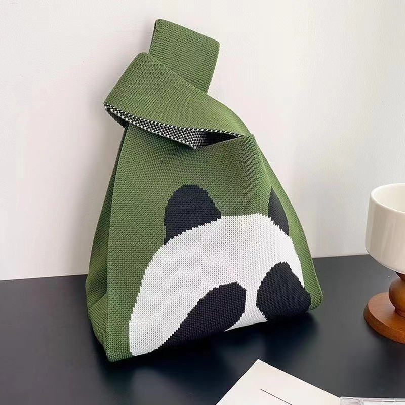 녹색 얼굴을 가리는 곰