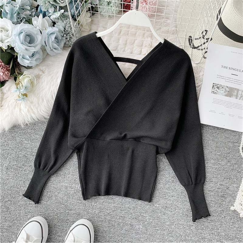 Autumn and Winter Korean Style Sexy Big V-neck Batmobile Sweater Women's Tight Waist Slimming Short Top Sweater Base Shirt Trendy