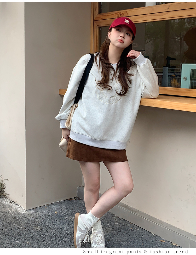 1301 светло-каннабисный серый