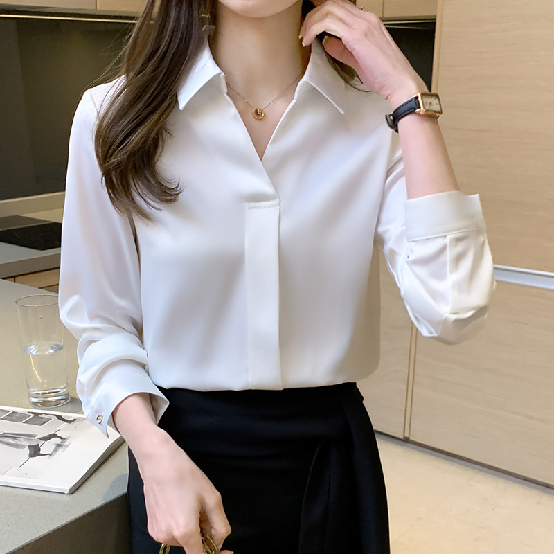 Photographed 2025 Spring New Release Simple and Elegant Blue Women's Shirt Slim-Fitting Long-Sleeve Western Style Square Collar Top