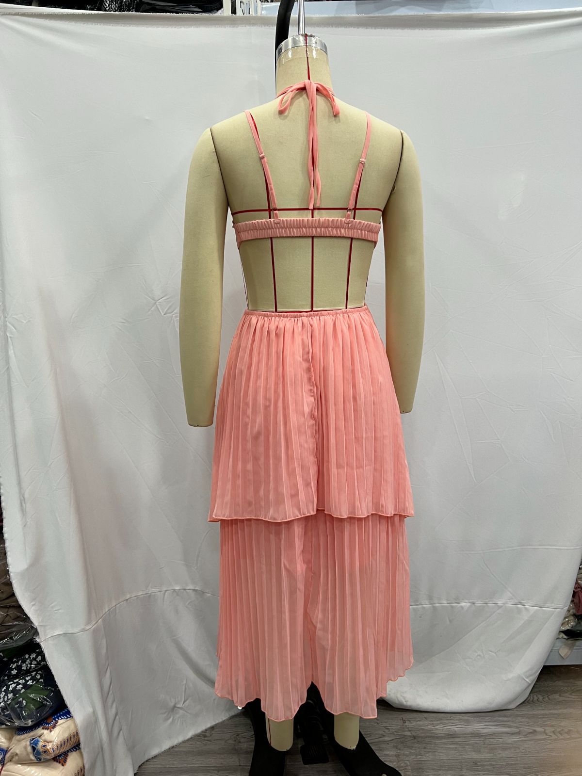 Cross-border Women's 2024 Spring and Summer New European and American Style Fashion Sexy Strap Pleated Sleeveless Chiffon Dress Wholesale