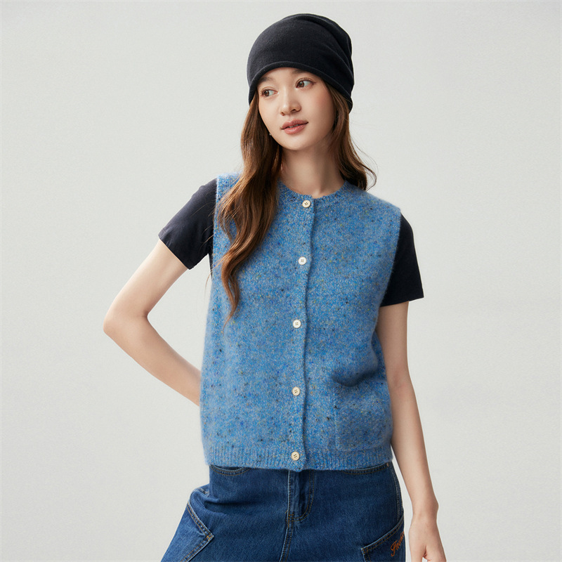 Pure cashmere, thickened, colorful dotted knit vest, versatile for layering, autumn/winter style, round neck, sleeveless sweater vest Pure cashmere, thickened, colorful dotted knit vest, versatile for layering, autumn/winter style, round neck, sleeveless sweater vest