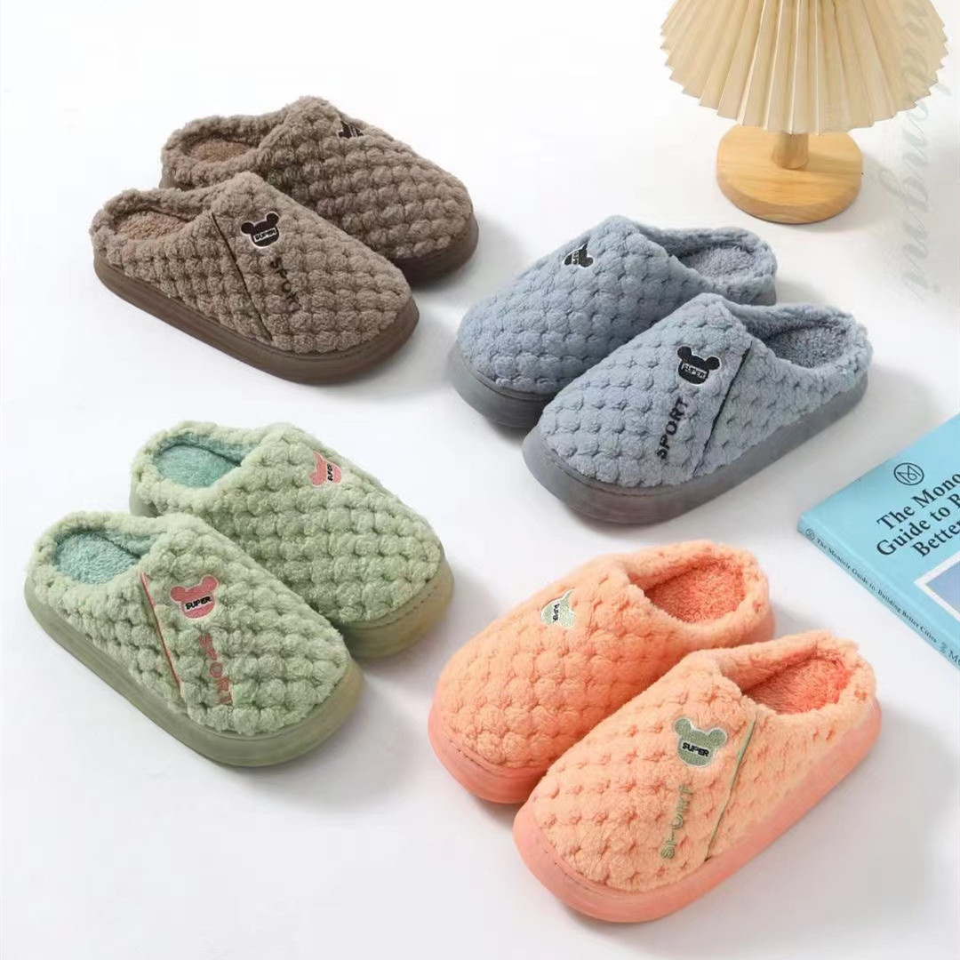 Directo de fábrica Zapatillas de algodón casa de invierno casa hombres y mujeres ancianos Zapatillas de algodón cálido forro polar fondo grueso Zapatillas de lana al por mayor