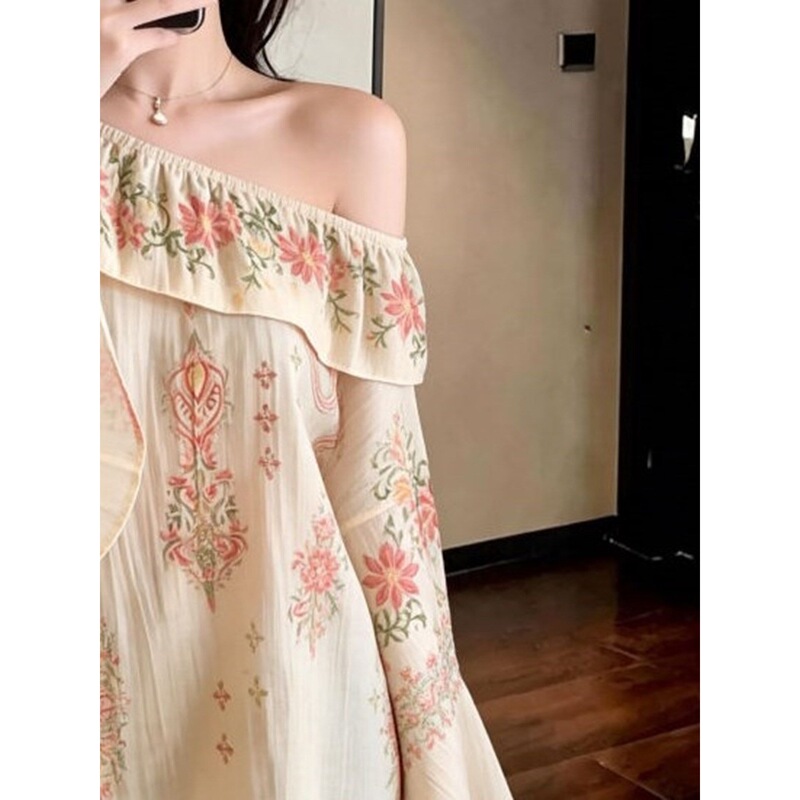 One-Shoulder Ruffled Gentle Floral Print Top, New Women's Fashion for Spring 2026, Loose-Fitting Elegant Shirt with Bell Sleeves