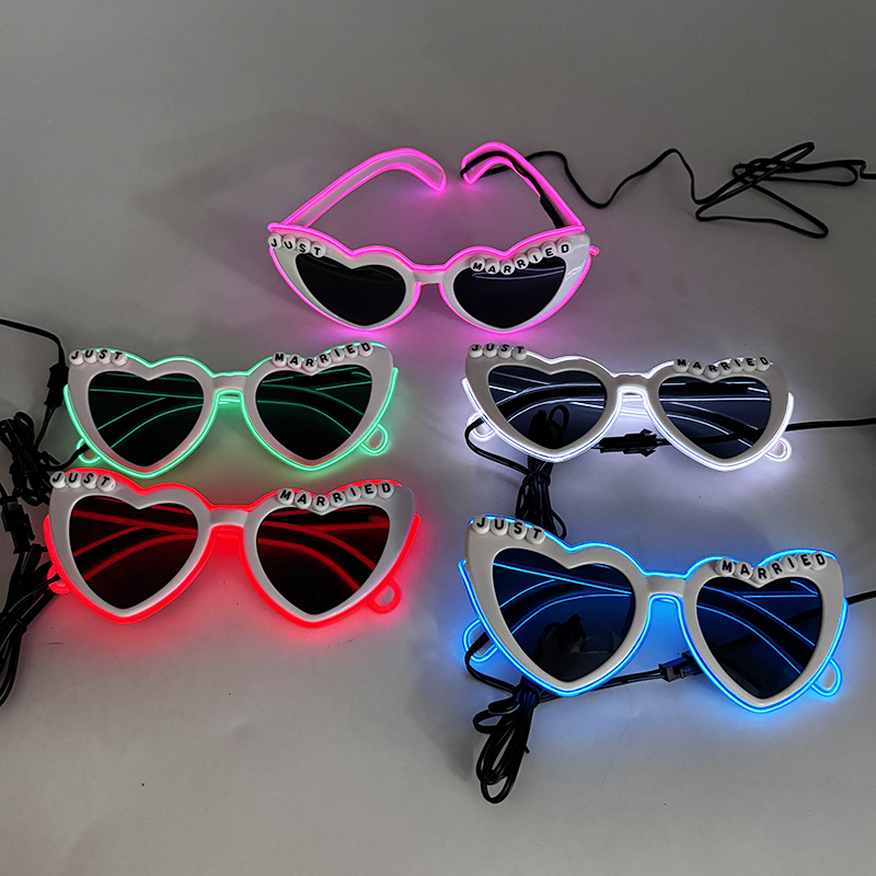Nuevos productos transfronterizos gafas LED recién casadas letras de corazón de melocotón gafas de sol gafas de sol
