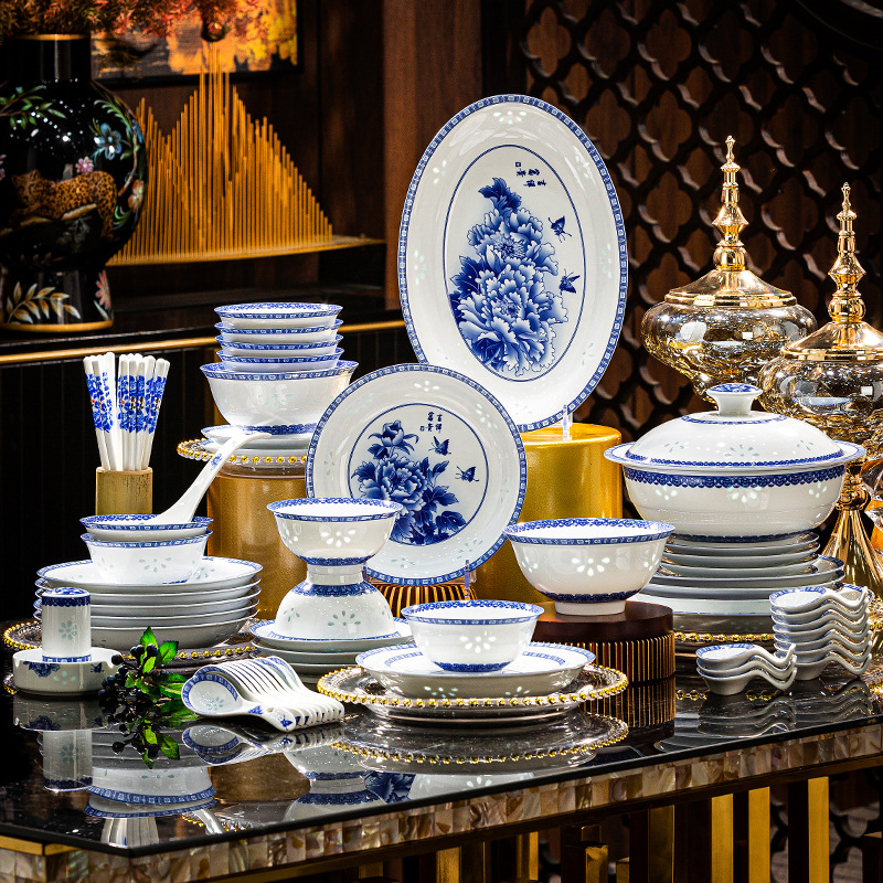 景德镇高档青花玲珑瓷餐具釉下彩碗碟套装家用中式乔迁碗筷碗具