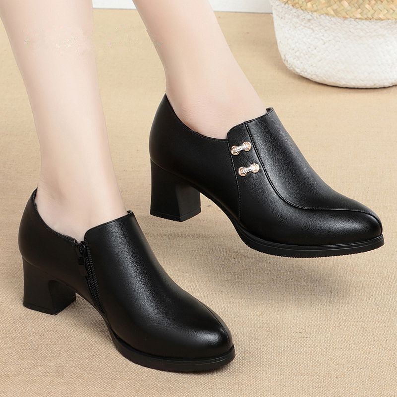 2026 verano nuevo anti-deslizante zapatos casuales de cuero suave primavera y otoño de mujer nuevo estilo cómodo zapatos de altura baja