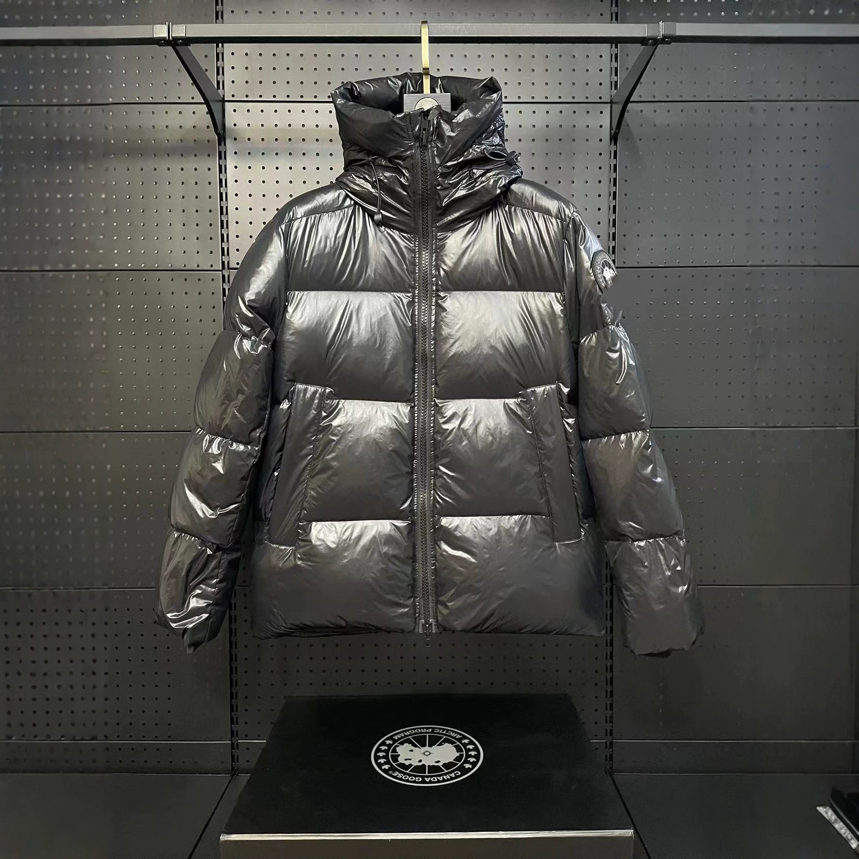 Cross-border 2025 Autumn/Winter Canada Goose Crofton Puff Hooded Down Jacket, Lightweight and Warm Outdoor Style, Unisex