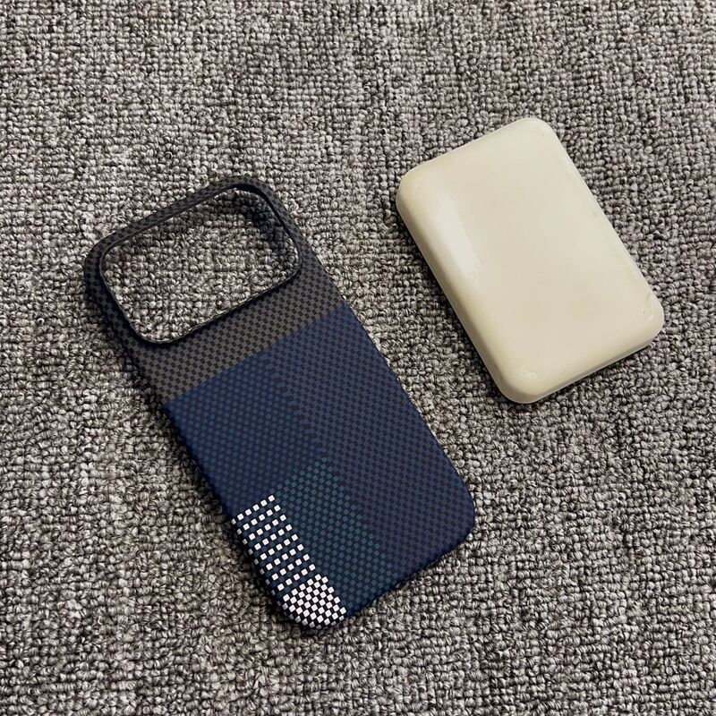 适用iPhone17promax磁吸手机壳碳纤维凯夫拉纹苹果17半包保护套16|undefined