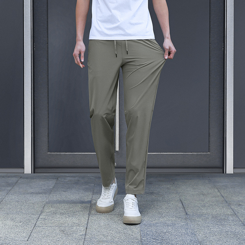 카키색 루즈한 입 (남녀 동일 스타일)