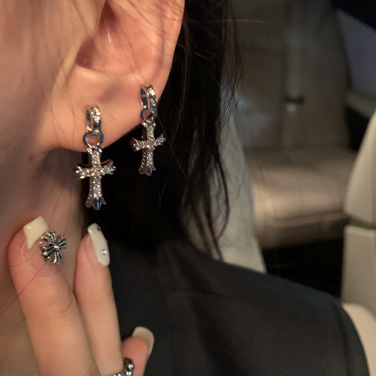 Подвесные серьги с крестом, стиль light-luxury, качественный интернет-селебрити вид
