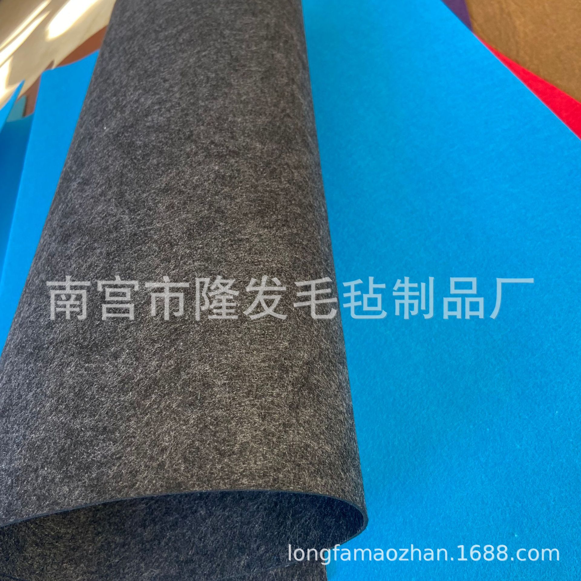 汽车后尾箱吸潮绒布面料 汽车坐垫3mm黑色针刺棉 顶棚隔音无纺布