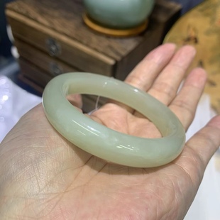 Jin Yu Tang's exquisite Hetian jade sunny water bracelet with slightly ice bottom is oily and uncracked natural original asbestos water line