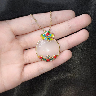 Inheriting the ancient method of gold inlaid jade inlaid natural chalcedony necklace with Chinese clothing accessories pendant white jade pendant women