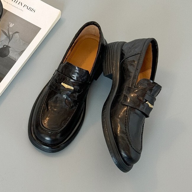 Retro Slip-On Loafers Genuine Leather Women's Thick-Soled Chunky Heel 2026 New Spring and Autumn Gold Coin Small Leather Shoes Versatile Large Size Retro Slip-On Loafers Genuine Leather Women's Thick-Soled Chunky Heel 2026 New Spring and Autumn Gold Coin Small Leather Shoes Versatile Large Size