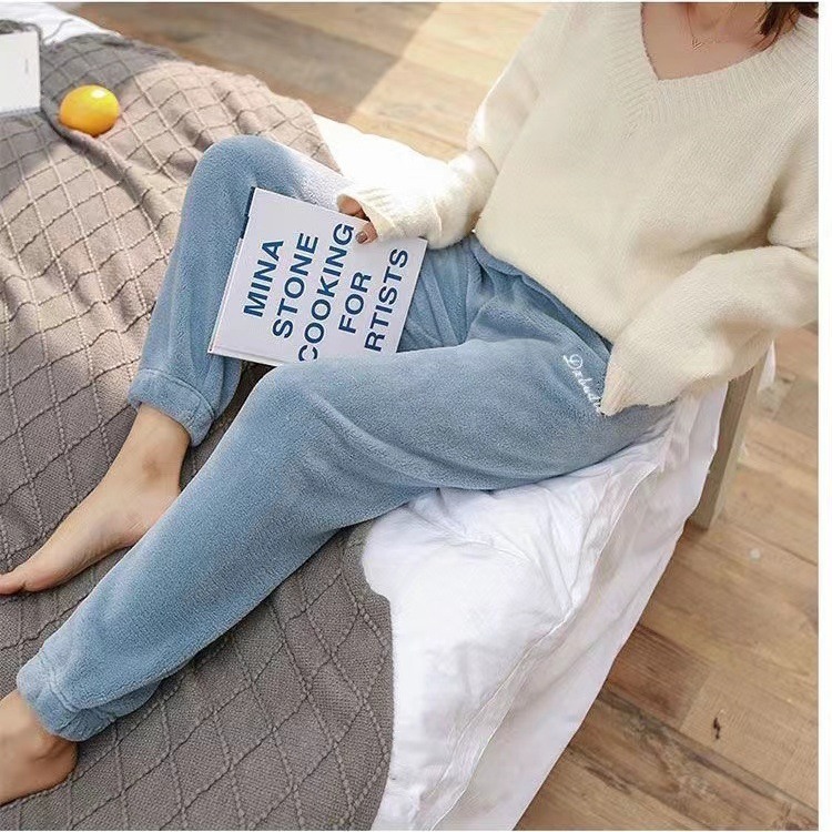 暖かいサンゴの絨毯の家のカップルのカジュアルな怠け者の睡眠のズボンの暖かいズボンの外で厚いゆったりしている9分の睡眠のズボンの卸売りを着ます。|undefined